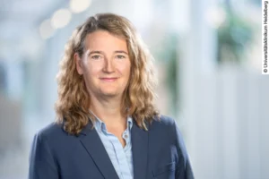Yvonne Dintelmann, Pflegedirektorin im Vorstand des Universitätsklinikums Heidelberg (UKHD), leitet als Vorständin seit 1. Februar das Ressort Personal und Pflege.Foto: UKHD