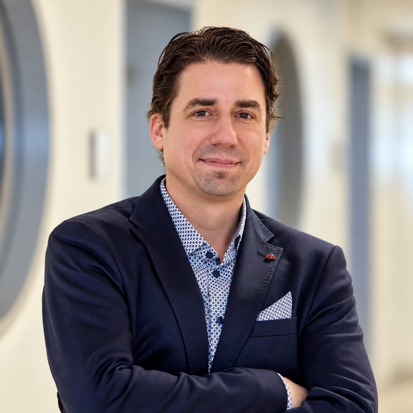 Dr. Peter Hermeling